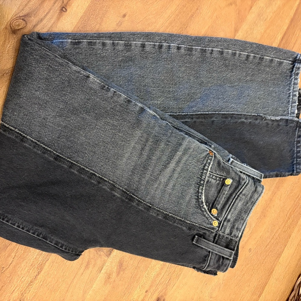 Levi’s baggy dad jeans